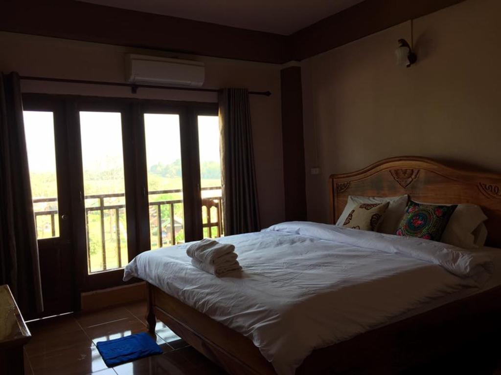 Happy River View Hotel Vang Vieng Exteriér fotografie