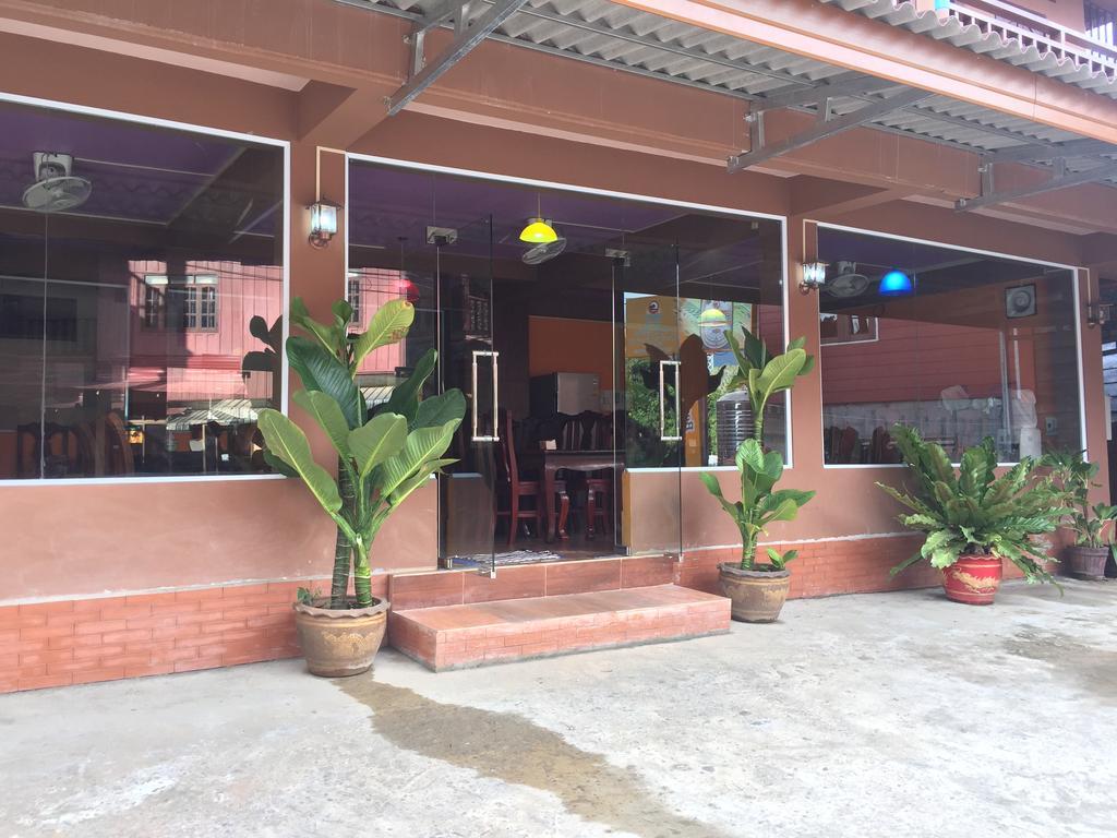 Happy River View Hotel Vang Vieng Exteriér fotografie