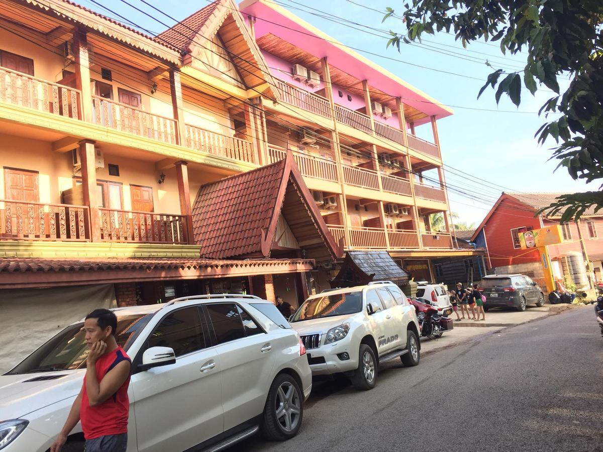 Happy River View Hotel Vang Vieng Exteriér fotografie